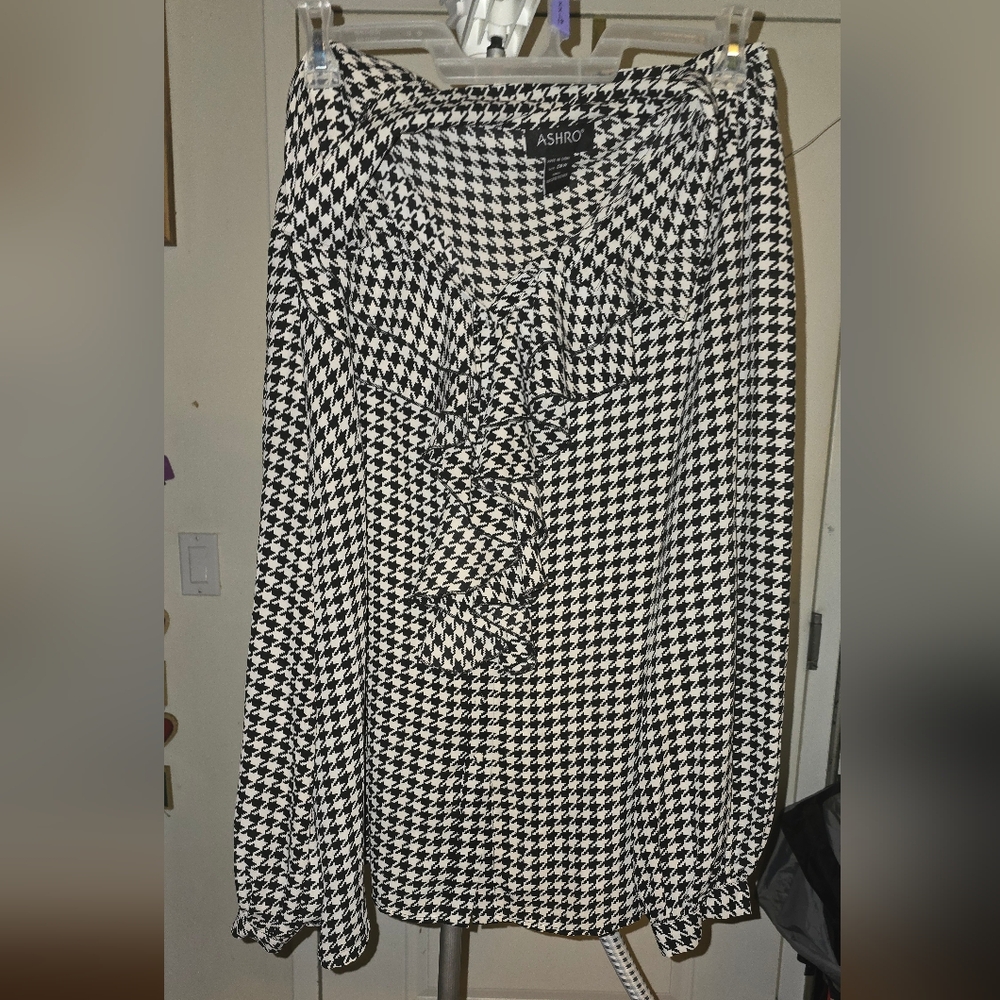 Ashro Black and White Houndstooth Skirt
